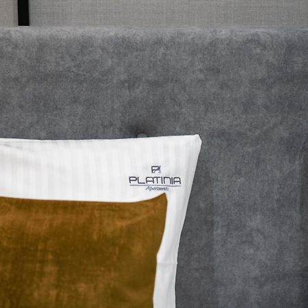 Platinia Premium Apartments Краков Экстерьер фото